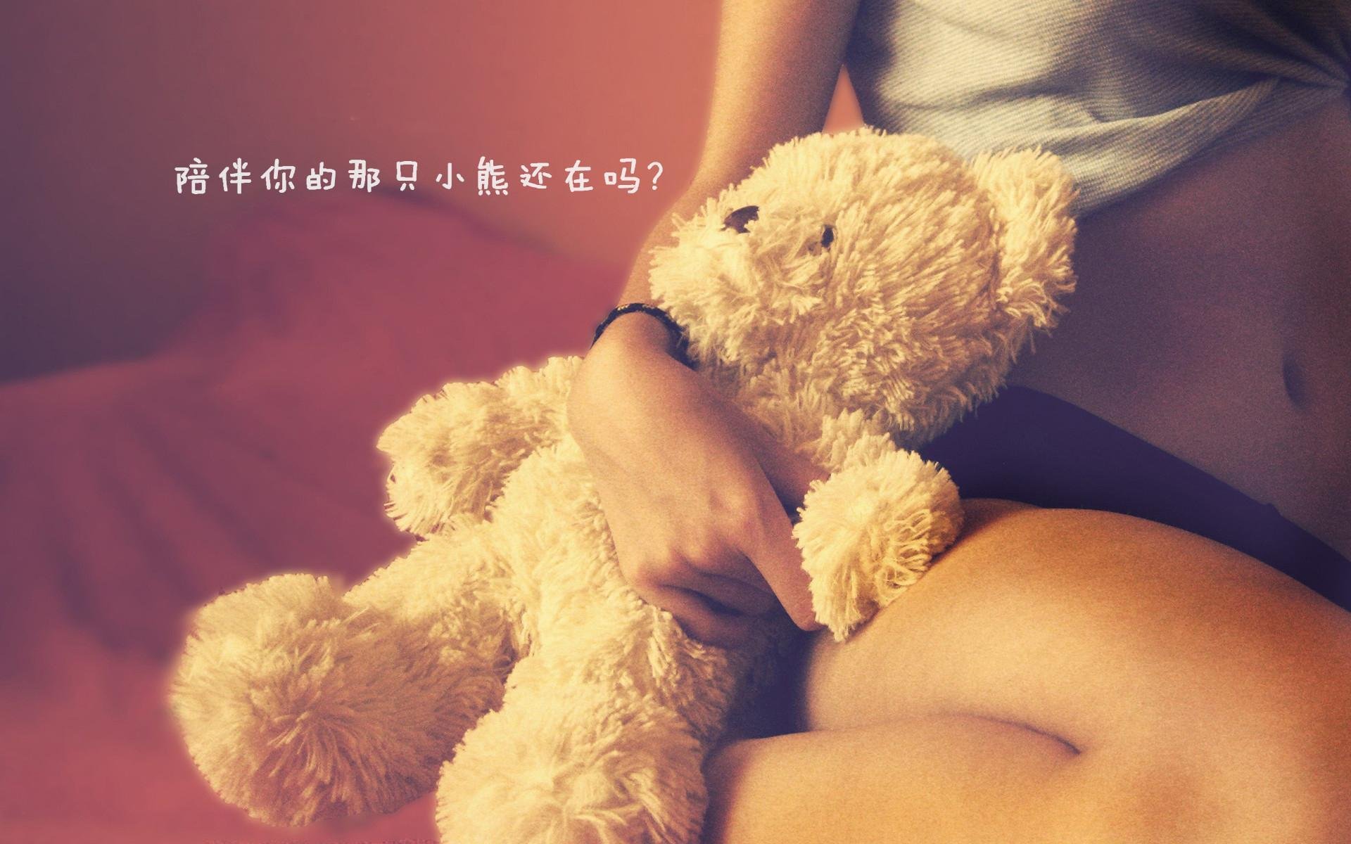 _未来运动时尚大片：科技与潮流的完美融合_，未来科技风格时装画