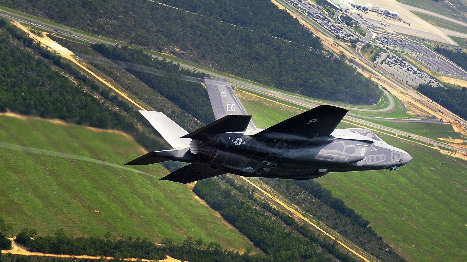 次世代技术助阵:智能球桌引领运动新潮流,智能球馆