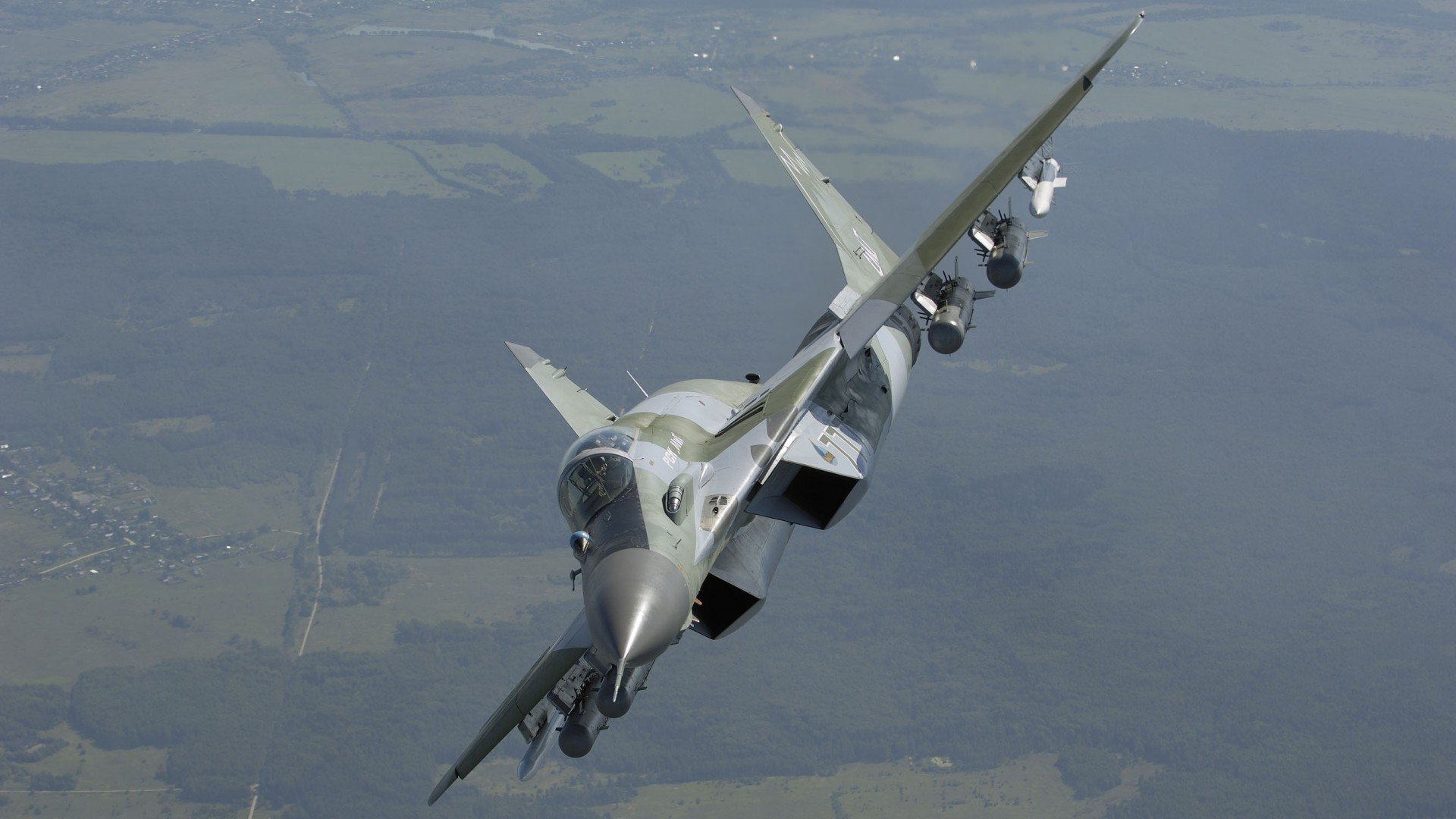 开云·Kaiyun网页版-意大利职业足球队换帅，球迷反应褒贬不一，意大利足球队队员