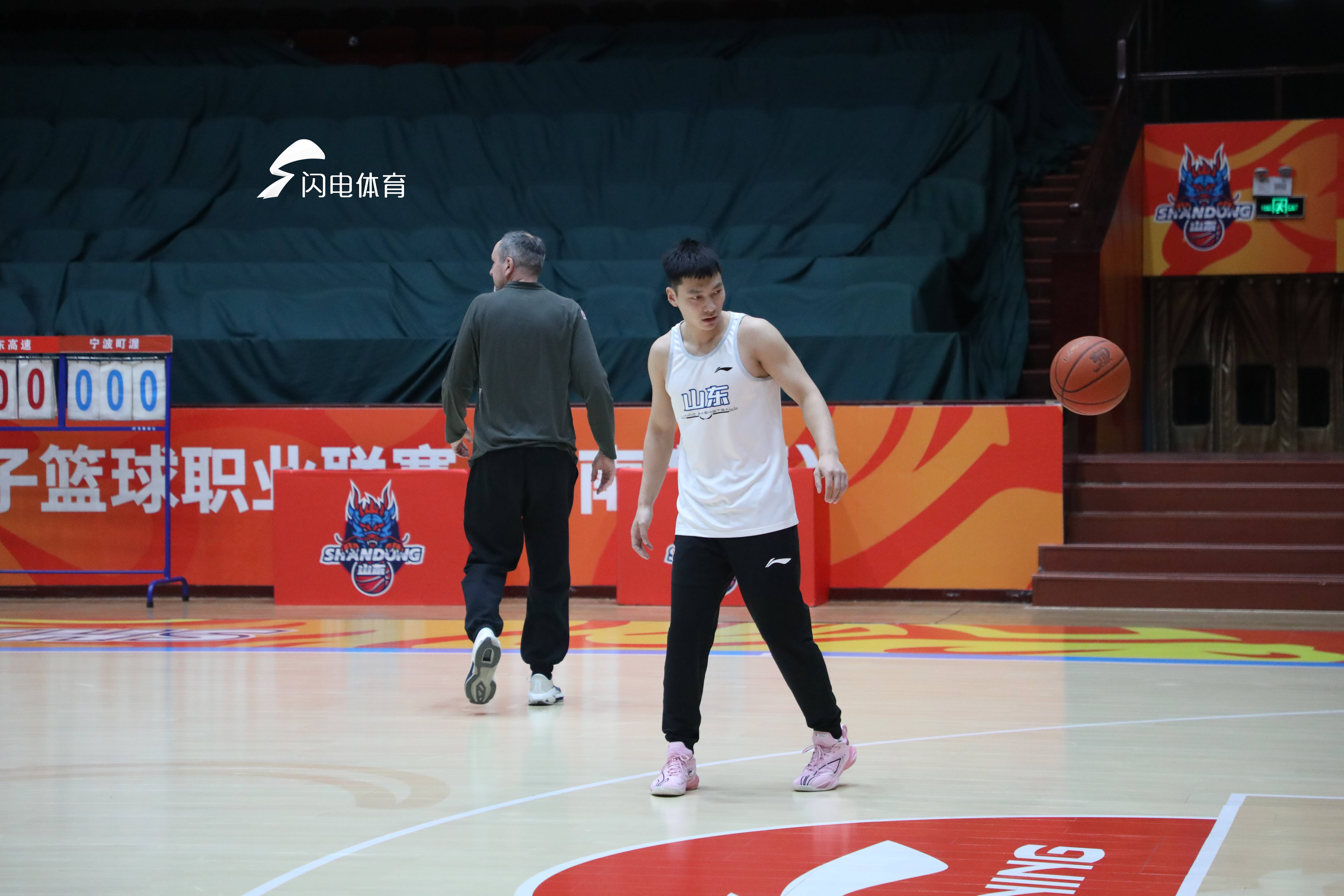 开云体育:中国男篮备战亚运会,力争佳绩为国争光的简单介绍 开云体育:中国男篮备战亚运会,力争佳绩为国争光的简单介绍