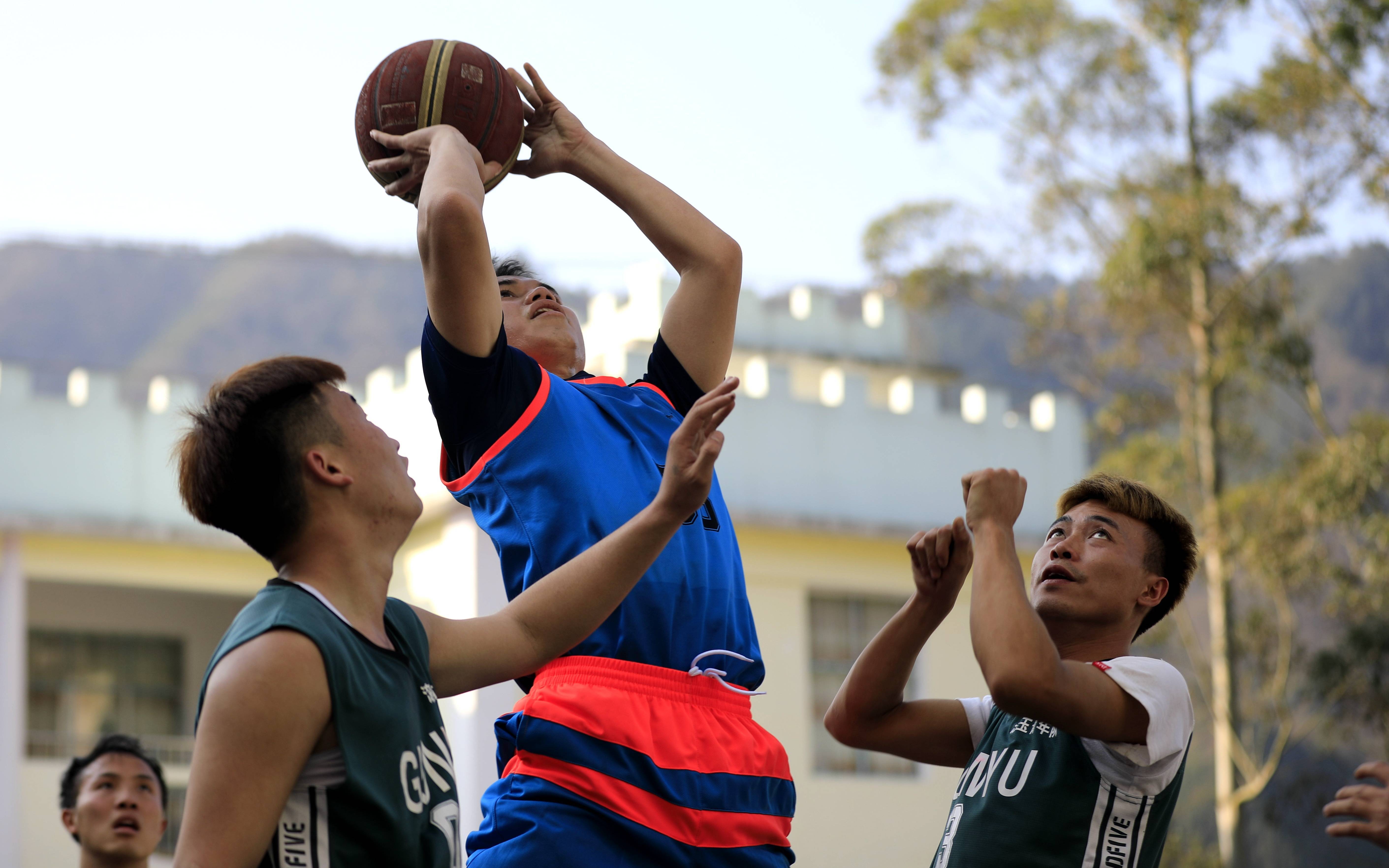 开云体育:篮球主题的摄影展:用镜头记录篮球的精彩瞬间的简单介绍 开云体育:篮球主题的摄影展:用镜头记录篮球的精彩瞬间的简单介绍